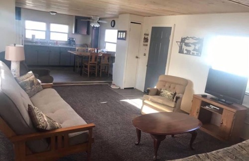 Sheyenne Cabin | Newly Remodeled Family Friendly Hunting Lodge