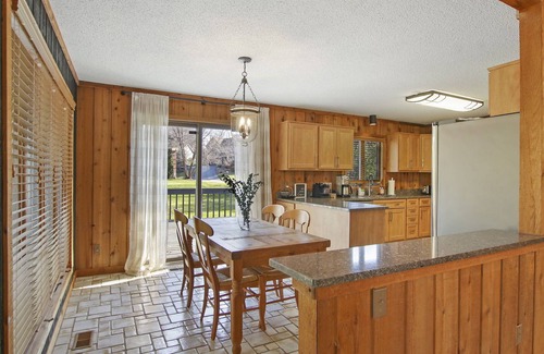 Powers Lake Cabin | Newly Remodeled - Large Cedar CabinnClose to Lake and Sking