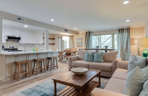 South Beach Villa | Newly Renovated! Water View 3 Bed/2 BA Villa @ South Beach & Salty Dog, Sleeps 8