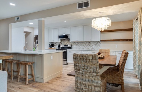 South Beach Villa | Newly Renovated! Water View 3 Bed/2 BA Villa @ South Beach & Salty Dog, Sleeps 8