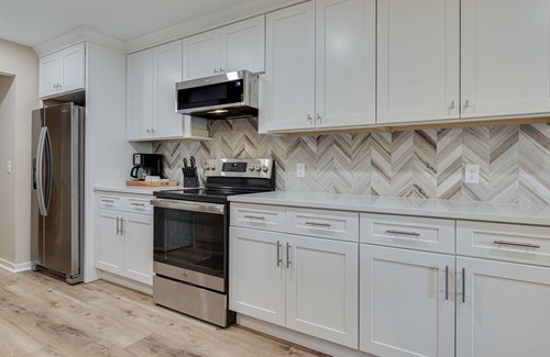 South Beach Villa | Newly Renovated! Water View 3 Bed/2 BA Villa @ South Beach & Salty Dog, Sleeps 8