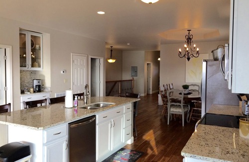 Dandridge House | Newly renovated 7 bedrooms 5 1/2 baths - lakefront Smokey Mountain, Marina views