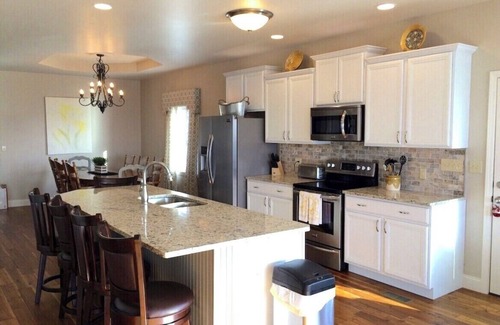 Dandridge House | Newly renovated 7 bedrooms 5 1/2 baths - lakefront Smokey Mountain, Marina views