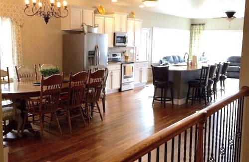 Dandridge House | Newly renovated 7 bedrooms 5 1/2 baths - lakefront Smokey Mountain, Marina views