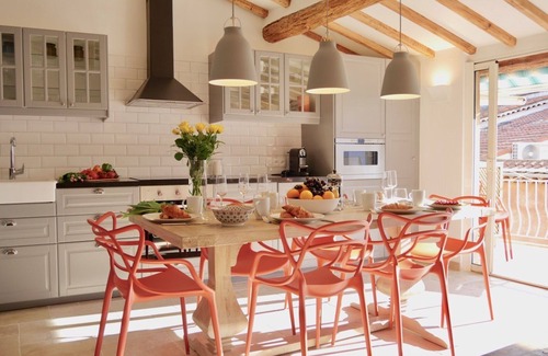 Antibes Old Town Apartment | NEWLY RENOVATED Charming apartment with outdoor terrace in old town of Antibes