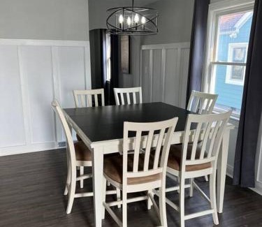 Commonwealth House | Newly renovated cute 3 bedroom 2 bath bungalow