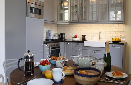 Antibes Old Town Apartment | NEWLY RENOVATED stylish 2 Bed & 2 Bath Apt. in old Antibes with outdoor terrace