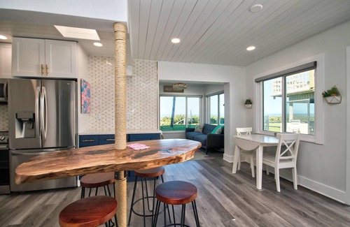 Belleair Beach Cottage | Newly Renovated Cottage ON the beach, Ground Floor, no stairs