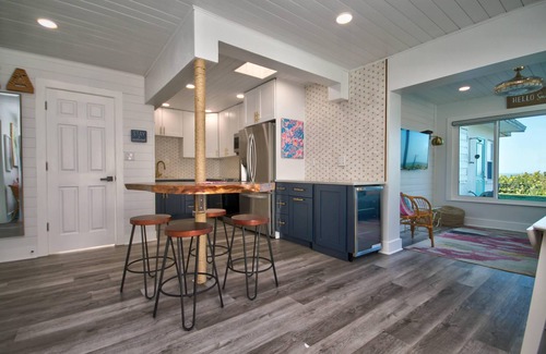 Belleair Beach Cottage | Newly Renovated Cottage ON the beach, Ground Floor, no stairs