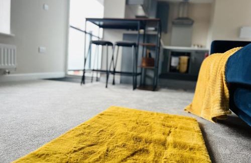 Newmarket Apartment | Newmarket - Suffolk Flat with Garden EV
