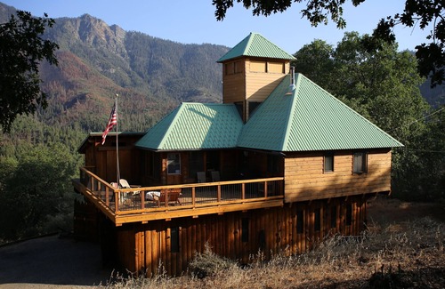 Springville Cabin | nFort Beatty ~ The former mountain home of Ned Beatty. Amazing views!