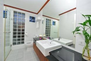 Koh Kaew Resort | NH Boat Lagoon Phuket Resort