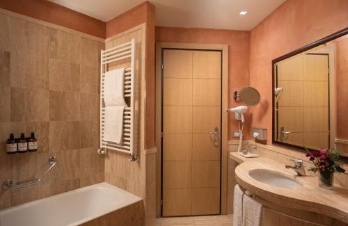 Villanova Hotel | NH Bologna Villanova