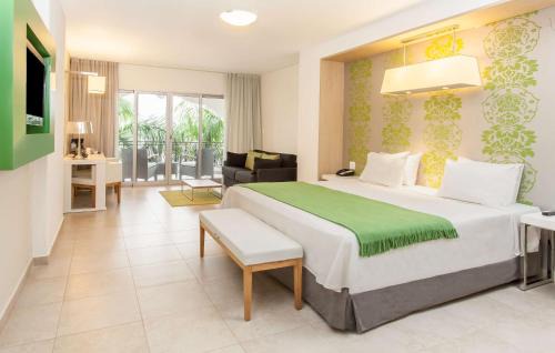 F.w.i Hotel | NH Haiti El Rancho