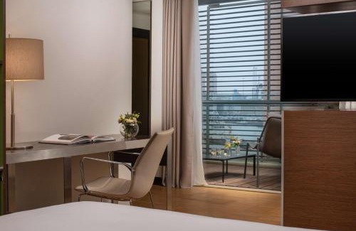 Savona Hotel | NH Savona Darsena
