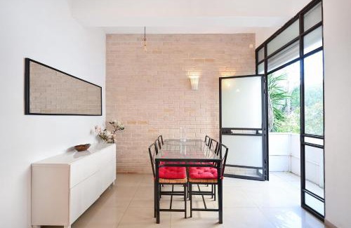 Tel Aviv Apartment | Nice 2BR near Gordon Beach by HolyGuest