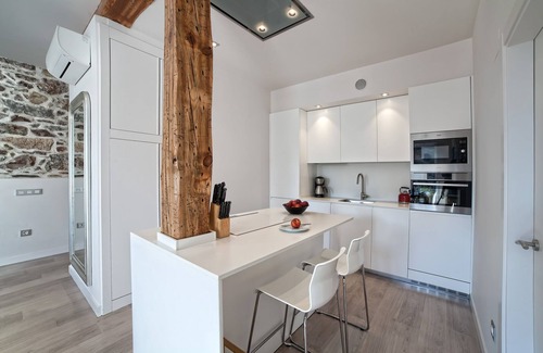 Gros Apartment | Nice apartment for 4 people in the centre near the beach. WI-FI and AC.