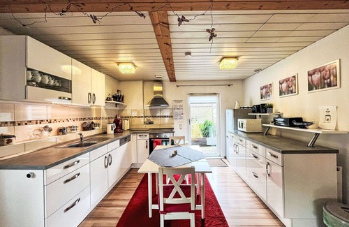 Quiddelbach Apartment | Nice apartment for 7 people with WIFI, TV and balcony