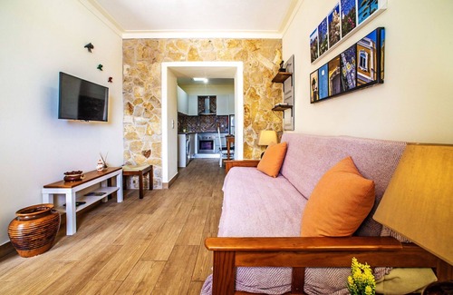 Mem Moniz House | Nice apartment in villa for 3 people with pool, WIFI, A/C, TV and terrace