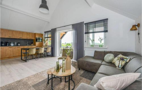 Kerkdriel House | Nice Home In Kerkdriel With Kitchen