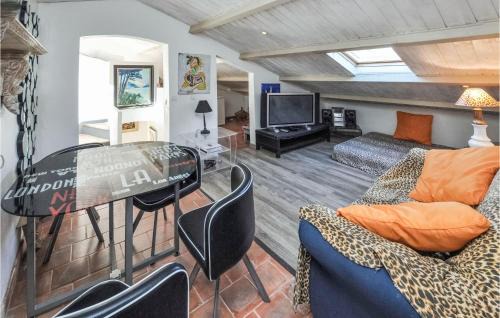 Les Brugassieres House | Nice Home In Le Plan-De-La-Tour