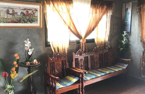 San Mateo Resort | Nice Rooms in a Family House with free BreakFast