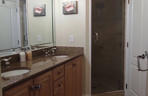 Caloosahatchee Resort | Nice sunset condo in Cape Coral on the canal