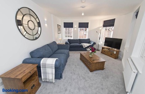 City Centre Apartment | No 3 Central Chambers