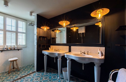 Cheltenham Bed & Breakfast | No 38 The Park