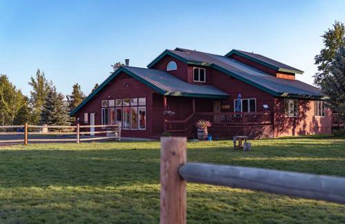 Tamarack Resort House | No Business Lodge