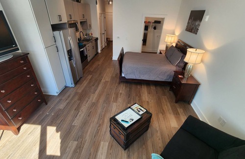 NoDa Apartment | NoDa Davidson street & 36th street walk to street venues & 5 mins to uptown!