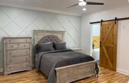Saint Roch Apartment | NOLA Experience 2 miles from French Quarters