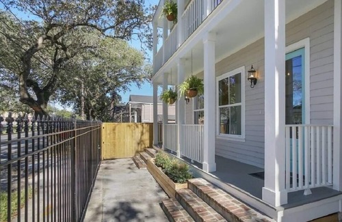 Faubourg Delassize Villa | NOLA Jewel: Cozy Villa Near Streetcar Line