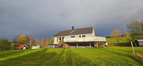 Laukeng Villa | Nordic villa with outdoor jacuzzi and Aurora Borealis view