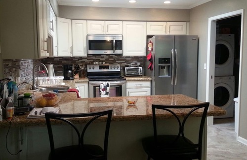Pepper Ridge House | North Central Phoenix - Two Master Stes. 1500 Sf Newly Remodeled, Peaceful!