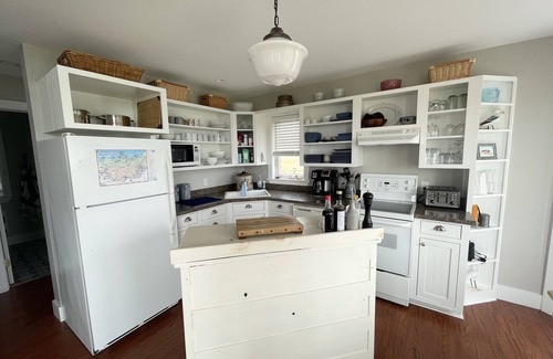 French River Cottage | North Shore Ocean View Cottage- Access To Private Beach For Cottagers!