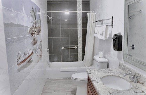 Norwalk Hotel | Norwalk Inn & Suites