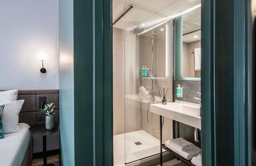 Saint-Laurent-du-Var Hotel | Novotel Nice Aeroport Cap 3000