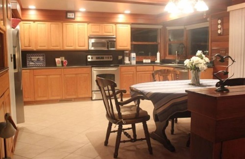 Spring Lake Cottage | Now available for winter renter -Beautiful Cottage Located Right On Spring Lake