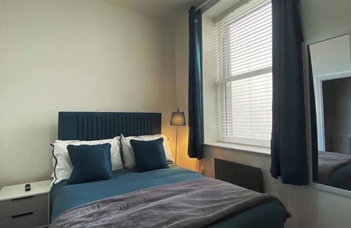 Douglas Apartment | Number 3, 8 Clifton Terrace