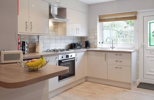 Haverfordwest Cottage | Oak Cottage - UK11212