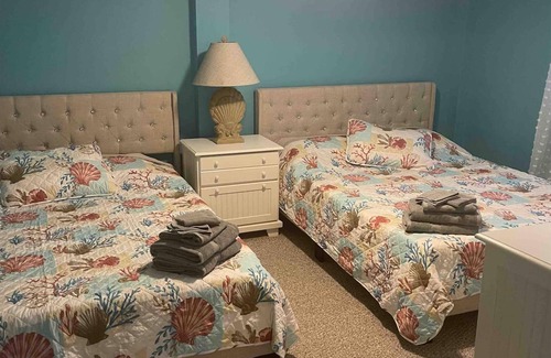 Tranquil Harbour House | Oak Island 4BR Retreat