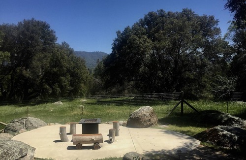 Mariposa House | Oak Rock Hideaway ~ A Tranquil Mountain Setting With Easy Access To Yosemite
