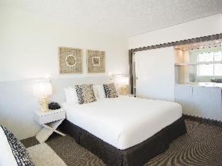 Golden Beach Resort | Oaks Sunshine Coast Oasis Resort