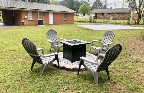 Lyons House | Oasis Place GA
