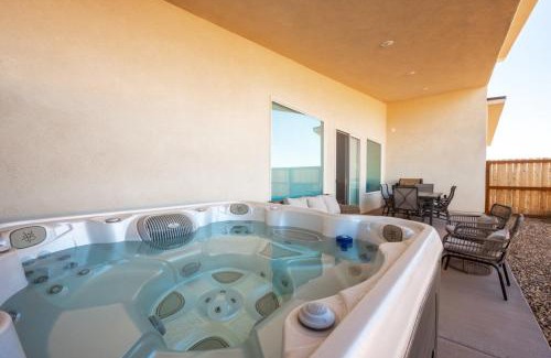 Kanab House | Oasis Retreat for Families l Willow by Stay