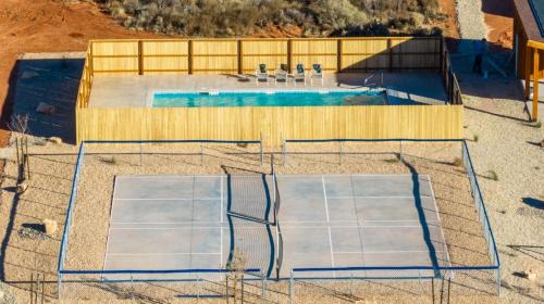 Kanab House | Oasis Retreat for Families l Willow by Stay