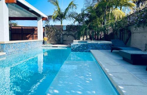 Venice House | Oasis with pool and music studio by BENVENU