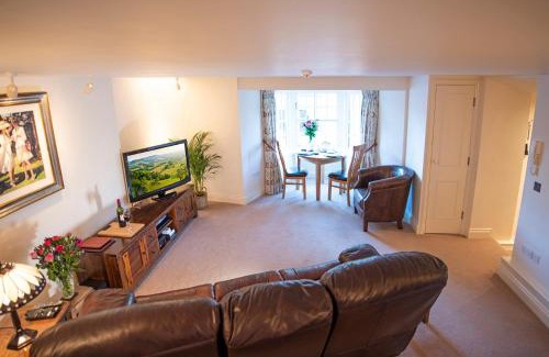 Bourton Apartment | Oberon River View Apartment