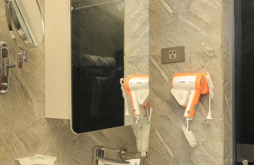 Bole Hotel | OBSIDIAN HOTEL
